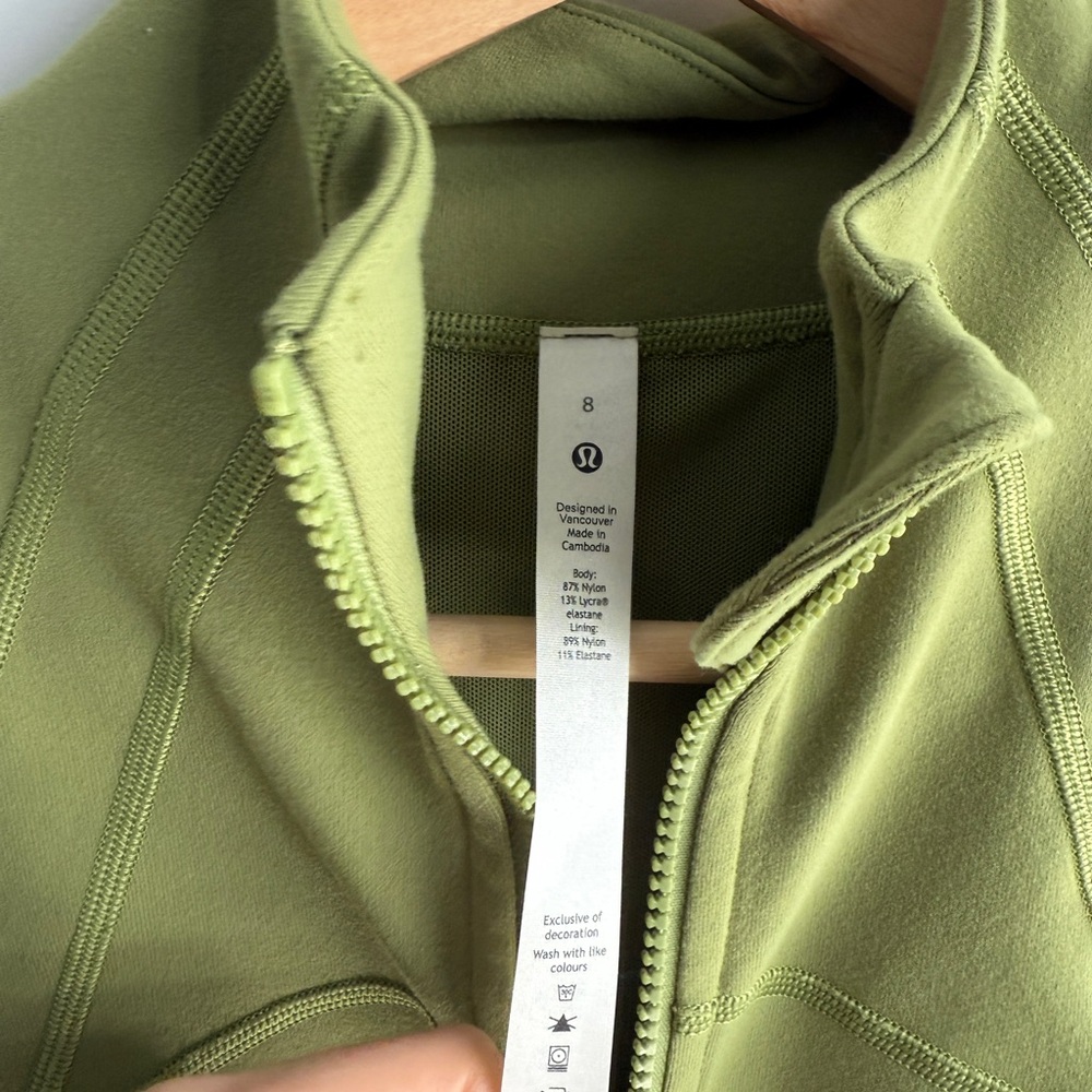 Worn once Lululemon green define jacket - Picture 4 of 5